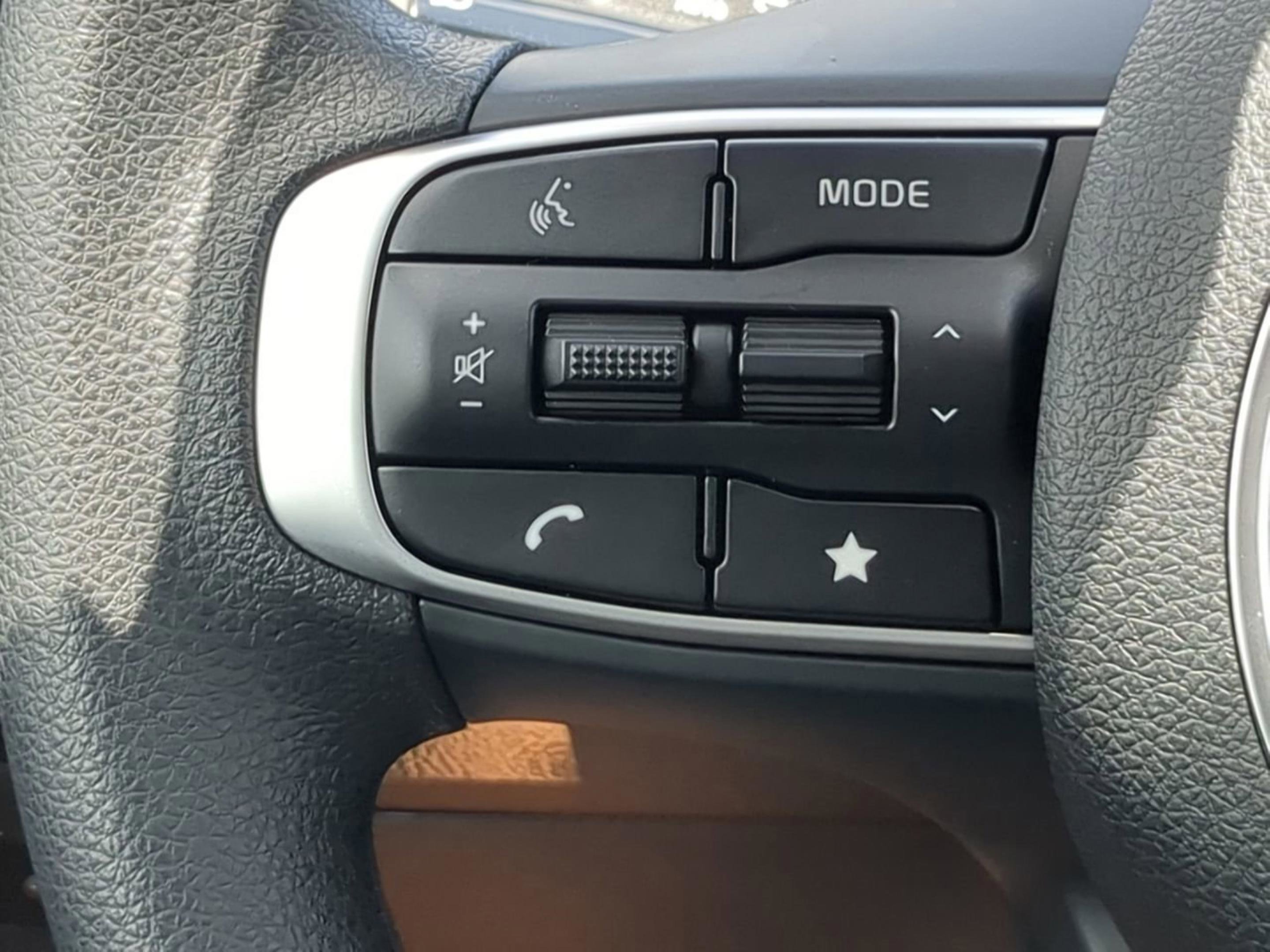 2025 Kia K5 LXS photo 25