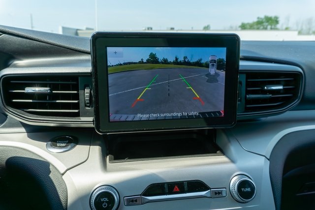 2023 Ford Explorer XLT photo 21