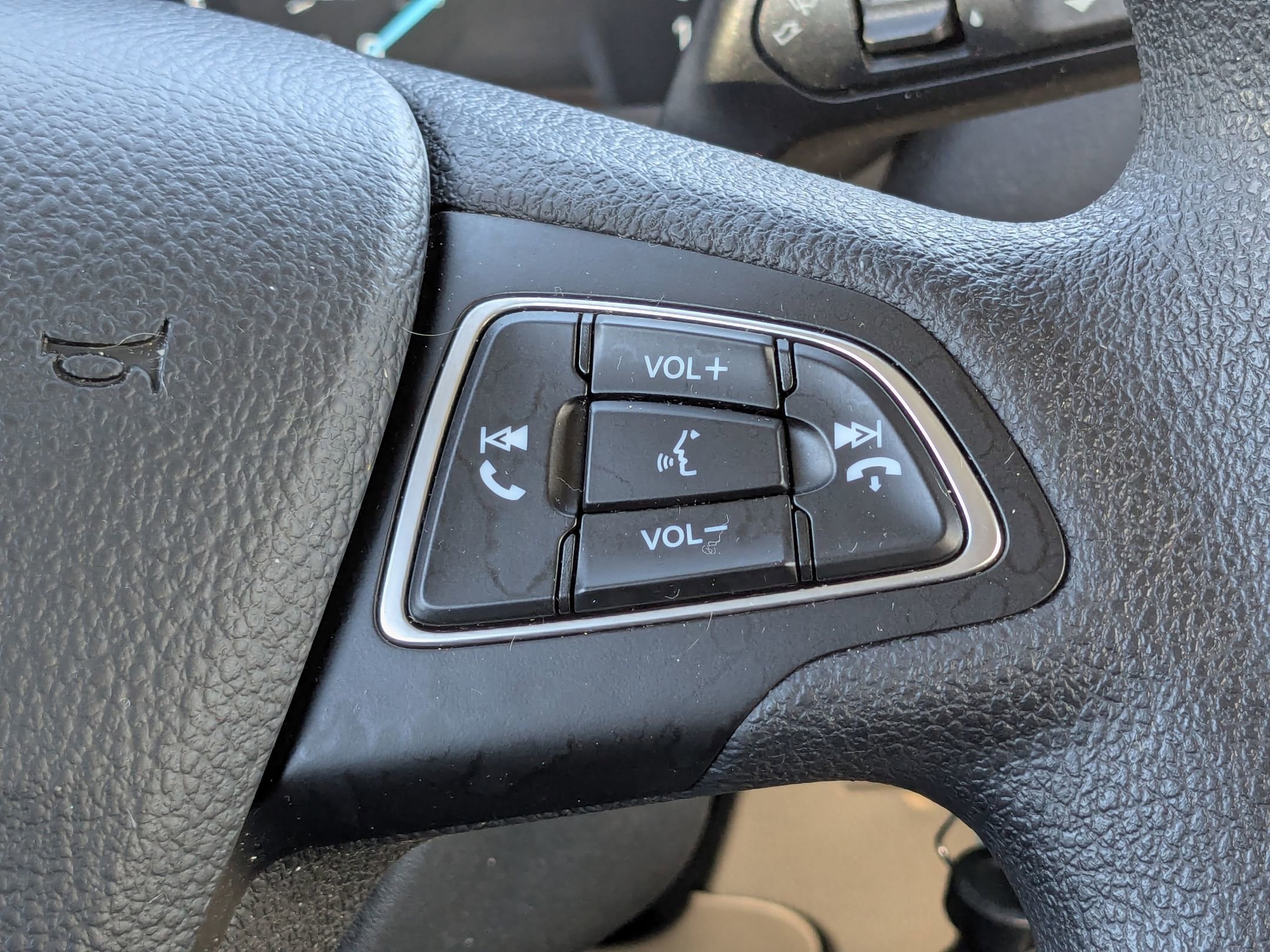 2021 Ford EcoSport S photo 18