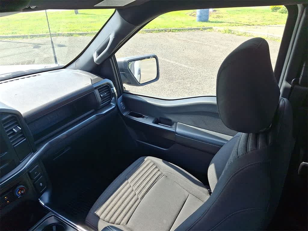 2022 Ford F-150 XL photo 11