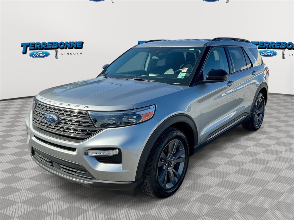 2023 Ford Explorer XLT's photo