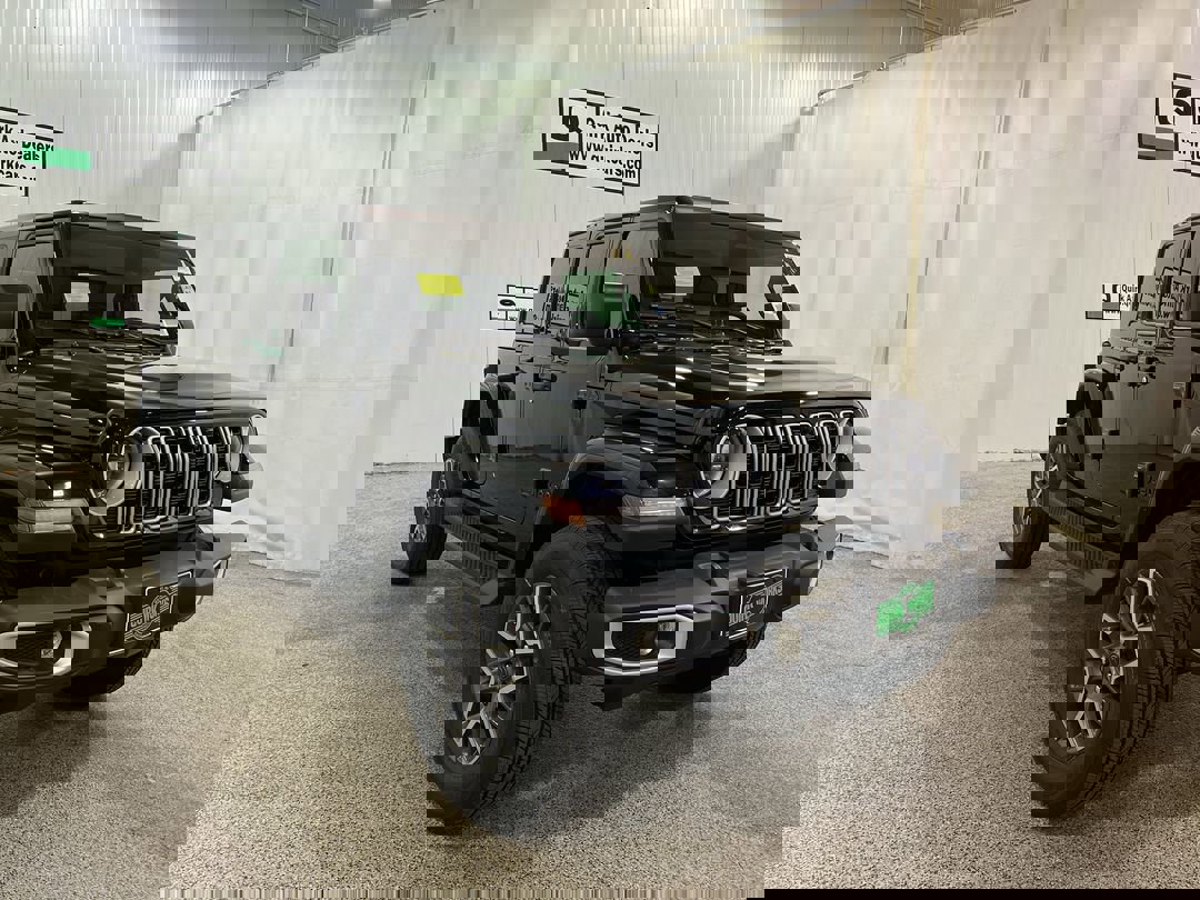 2026 Jeep Wrangler 4-Door Sahara's photo