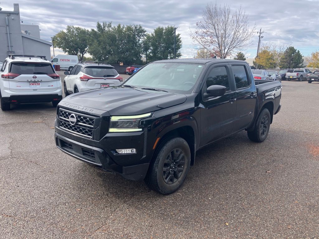 2023 Nissan Frontier SV photo 3
