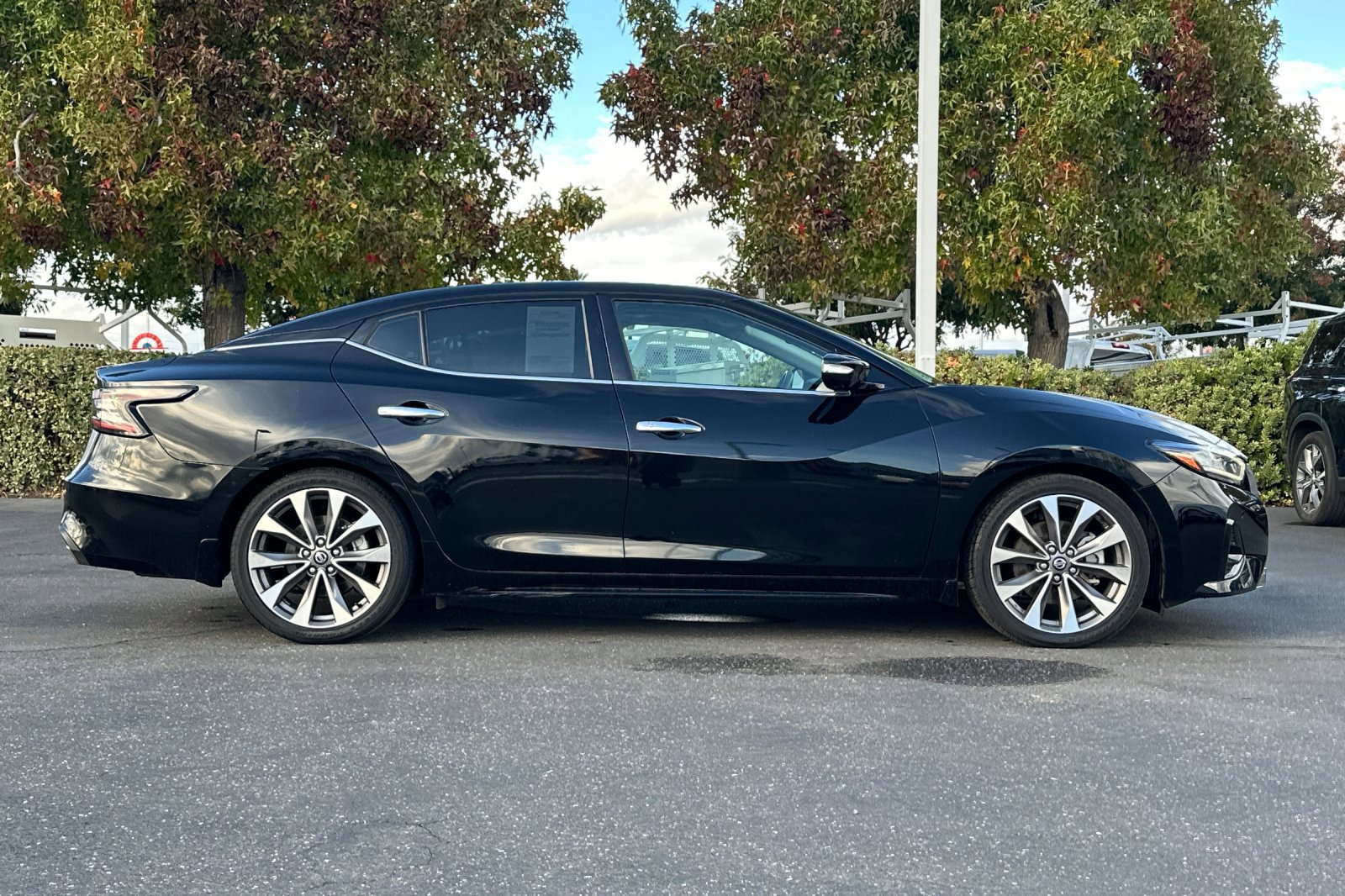 2022 Nissan Maxima Platinum photo 3