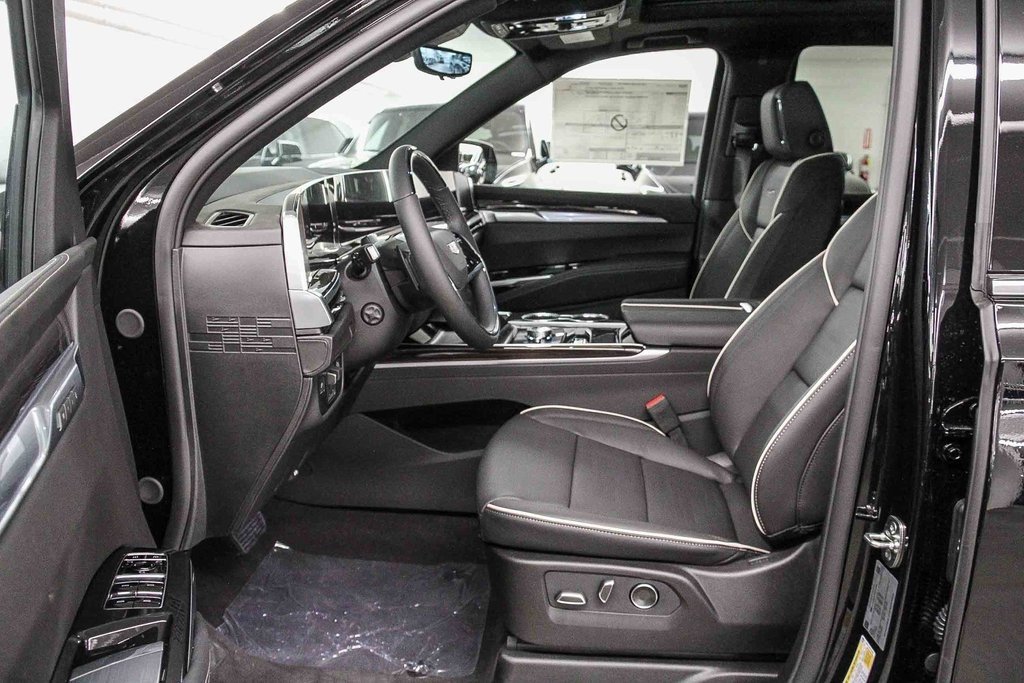 2026 Cadillac Escalade Luxury photo 18