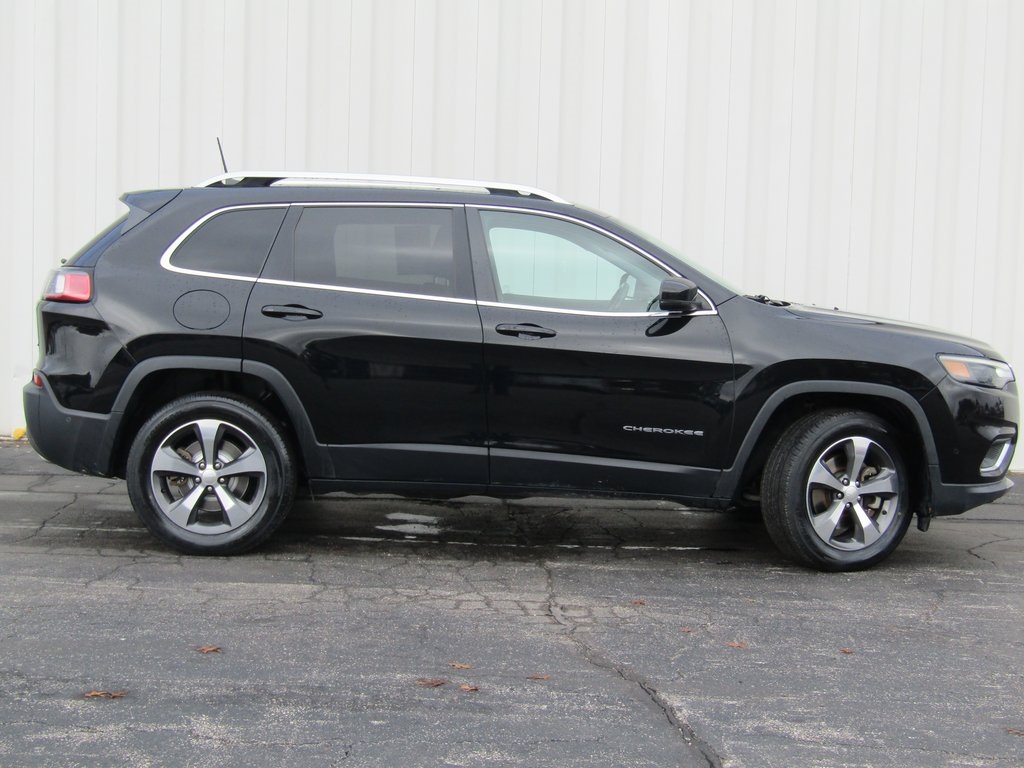 Used 2019 Jeep Cherokee Limited with VIN 1C4PJMDN5KD124110 for sale in Kansas City