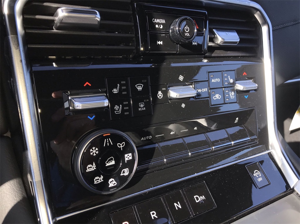 2025 Nissan Armada Platinum photo 18