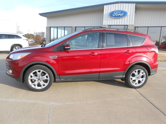 Used 2013 Ford Escape SEL with VIN 1FMCU9HX7DUC24027 for sale in Tyndall, SD