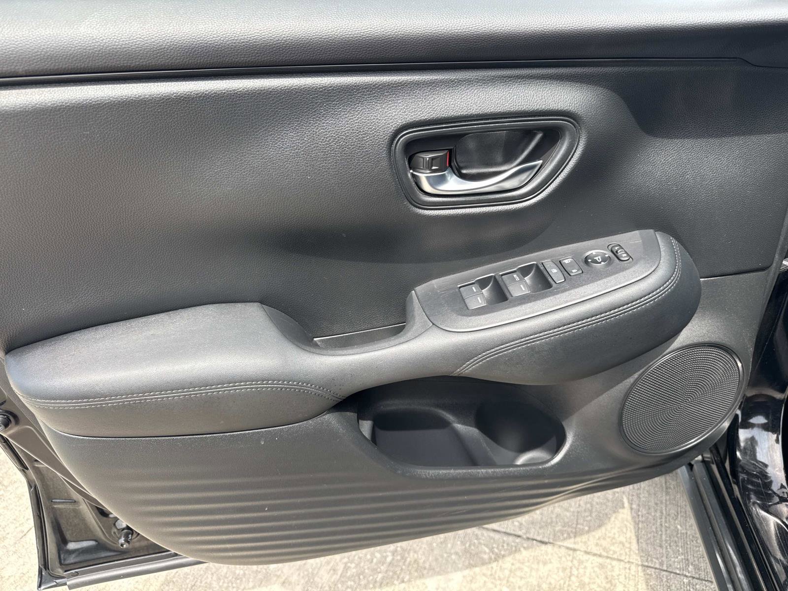 2023 Honda HR-V LX photo 15