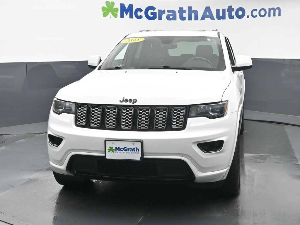 2018 Jeep Grand Cherokee Altitude photo 3