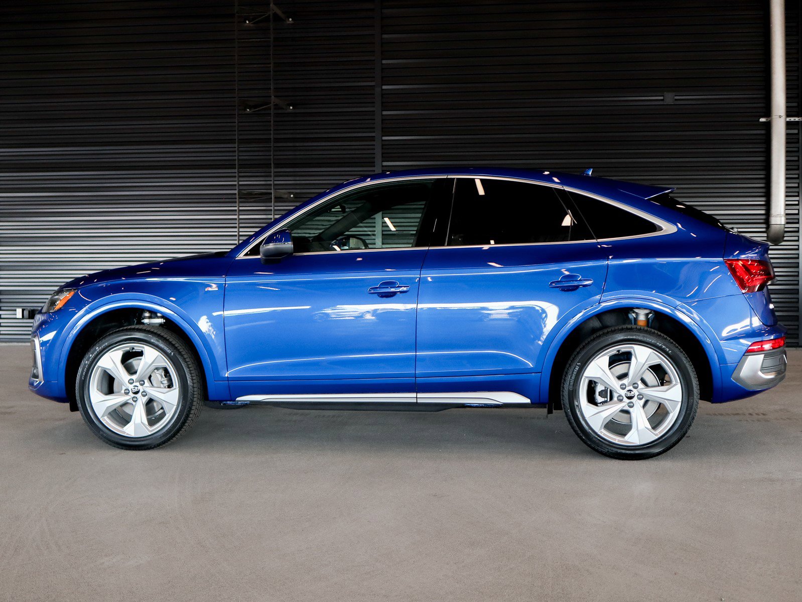 New 2025 Ultra Blue Metallic Audi 45 S line Premium image 2