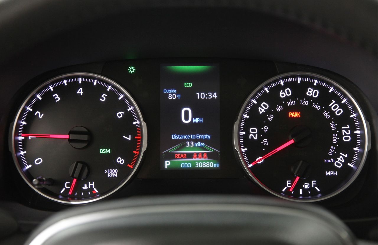 2022 Toyota RAV4 XLE Premium photo 8
