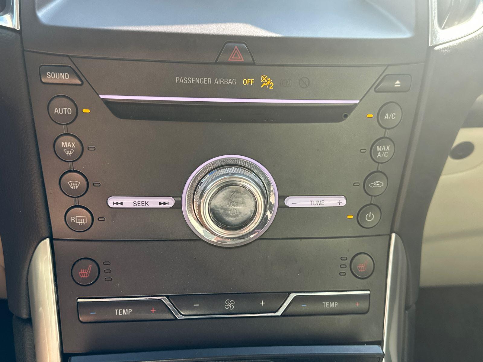 2019 Ford Edge Titanium photo 18