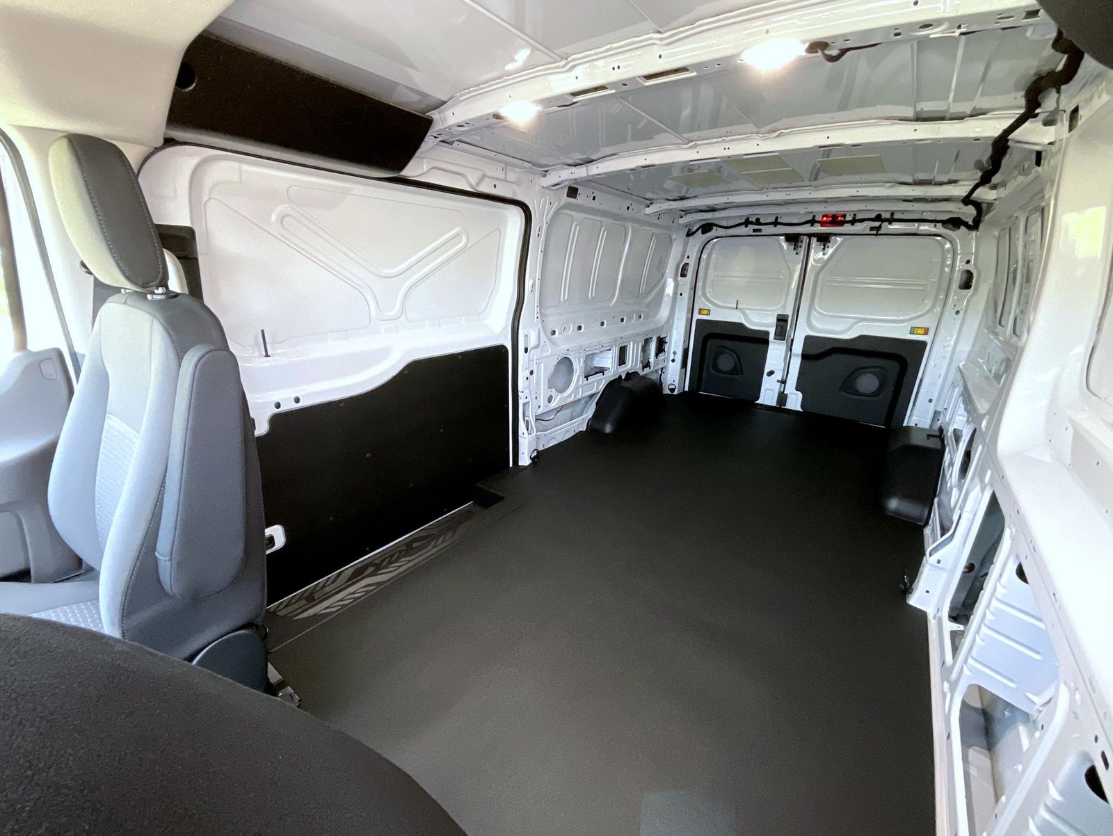 2025 Ford Transit Cargo photo 11