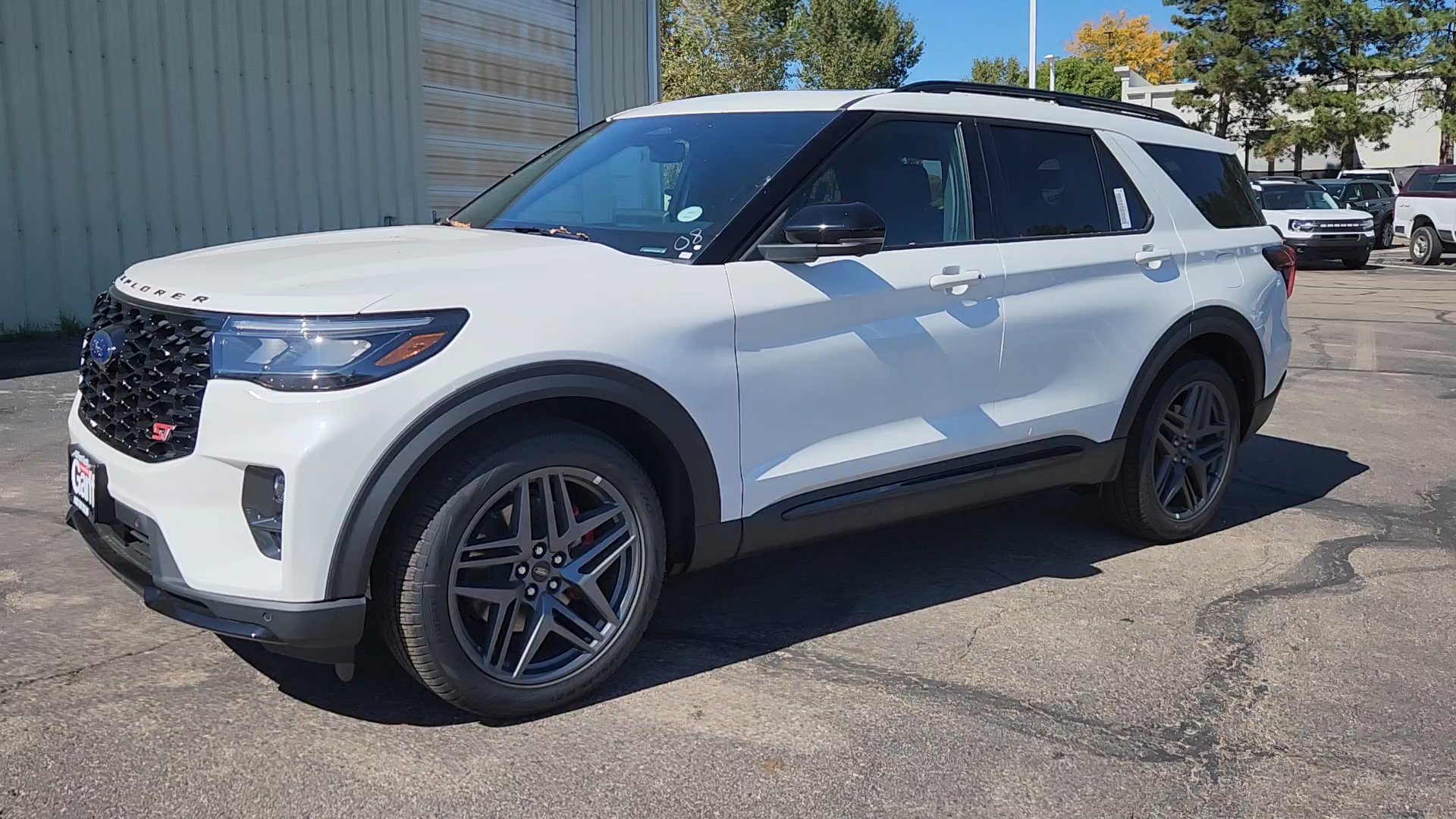 2025 Ford Explorer ST photo 2
