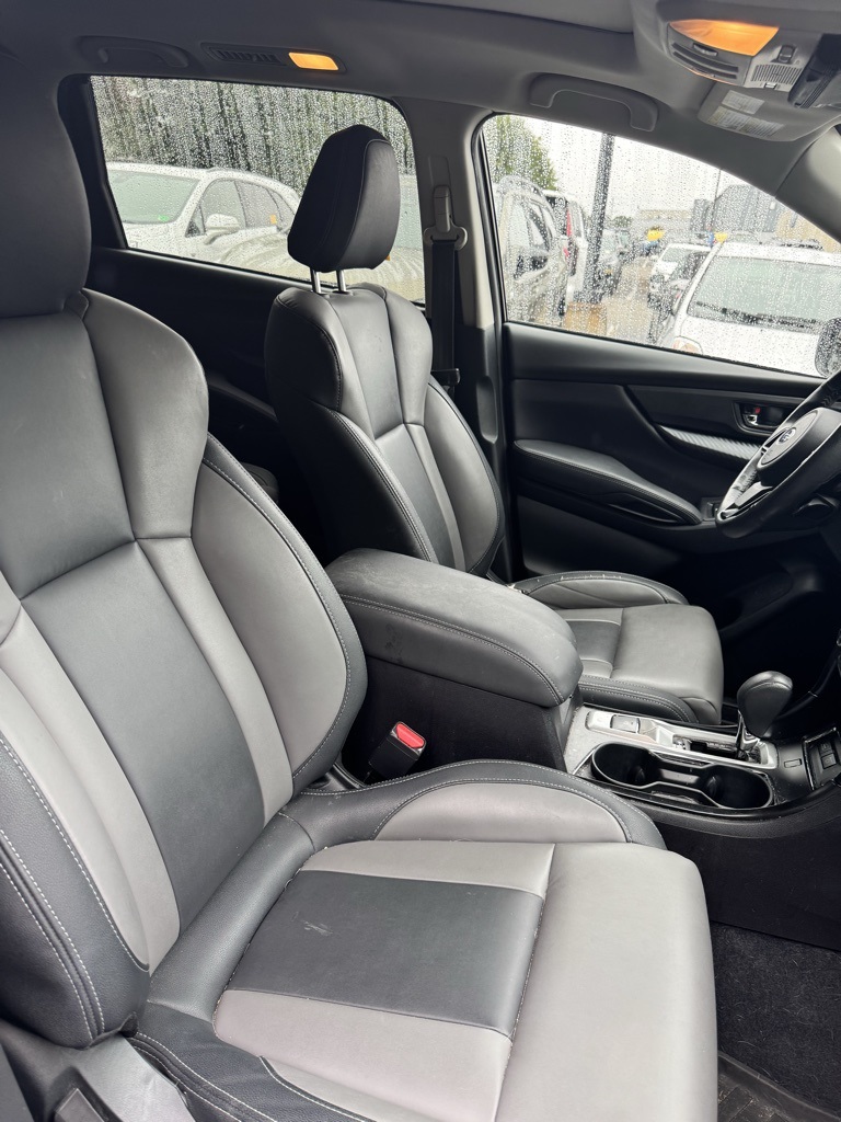 2022 Subaru Ascent Onyx Edition photo 4
