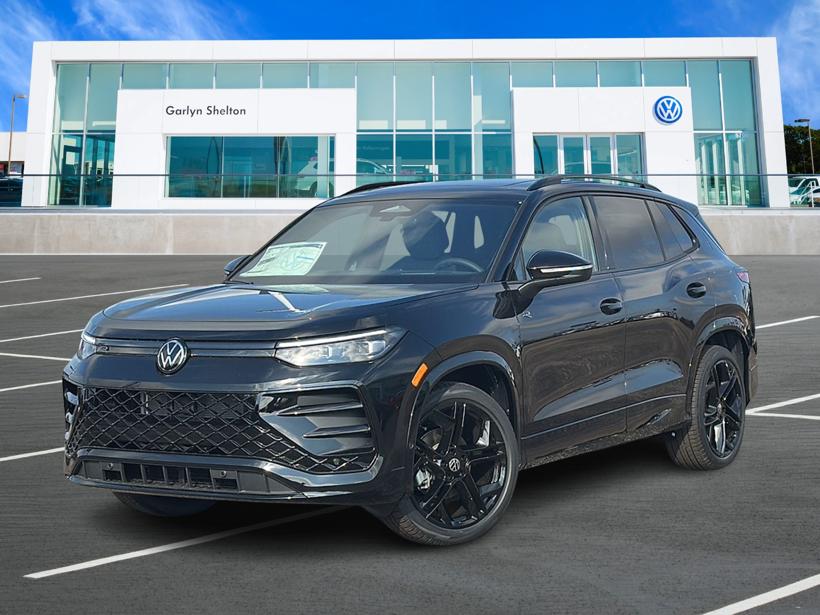 2026 Volkswagen Tiguan SE R-LINE BLACK's photo