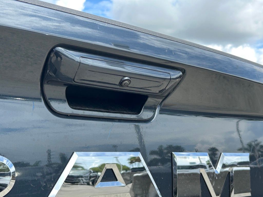 2025 Ram 3500 Laramie photo 29