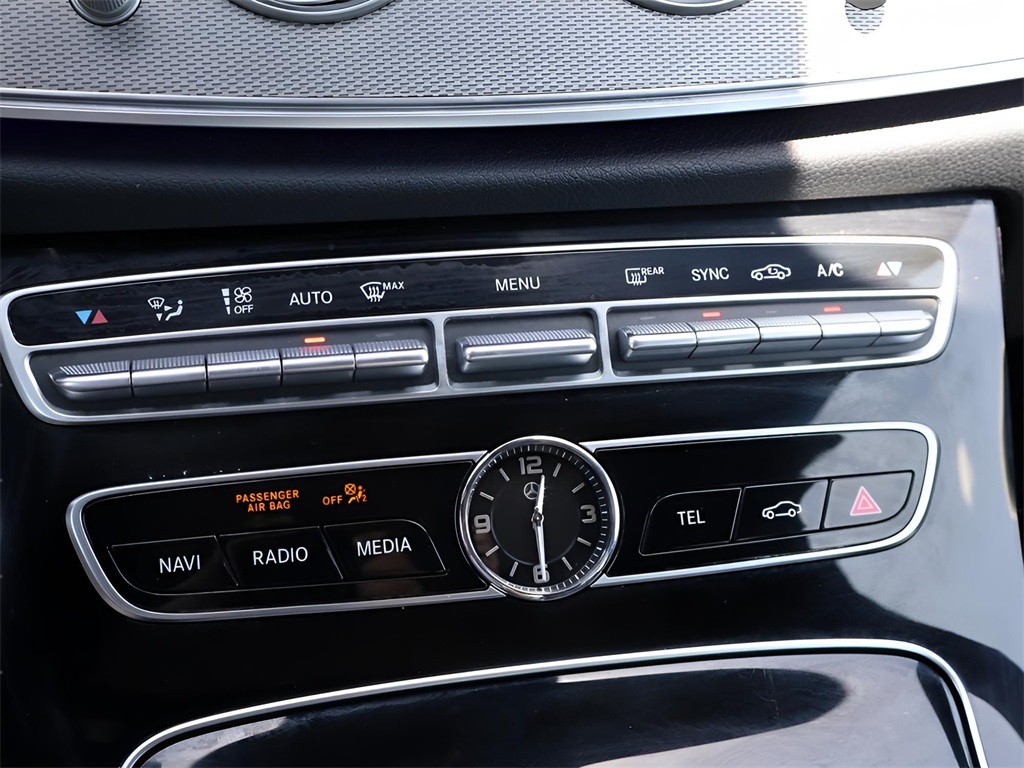 2018 Mercedes Benz E 43 AMG 4MATIC photo 25