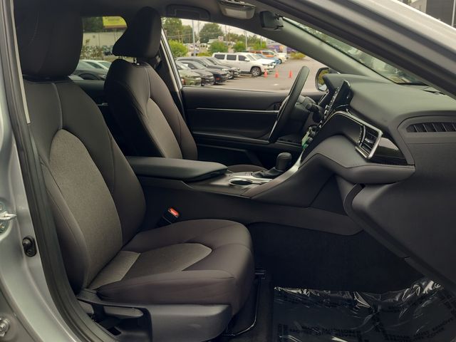 2023 Toyota Camry LE photo 21