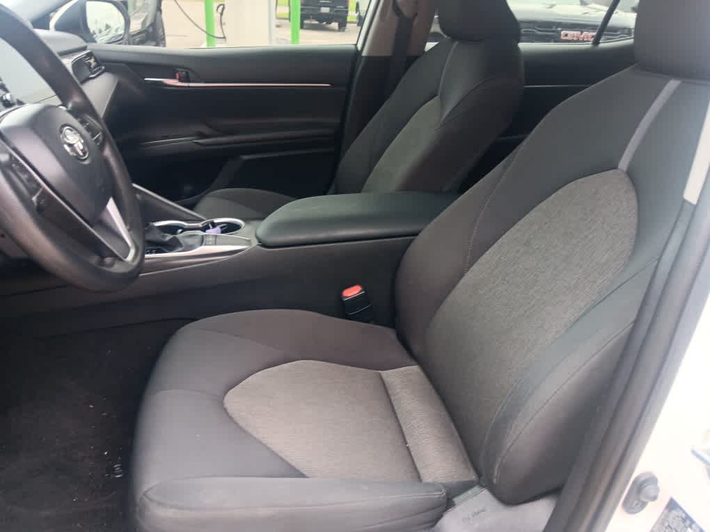 2023 Toyota Camry LE photo 7