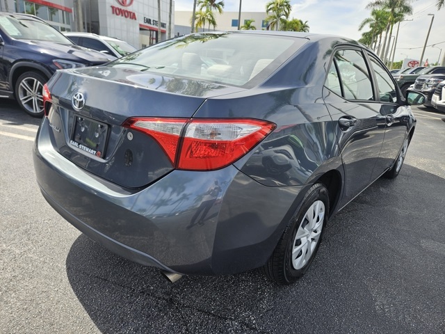 2015 Toyota Corolla L photo 9