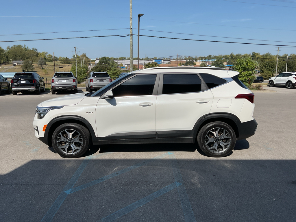 2023 Kia Seltos EX photo 4