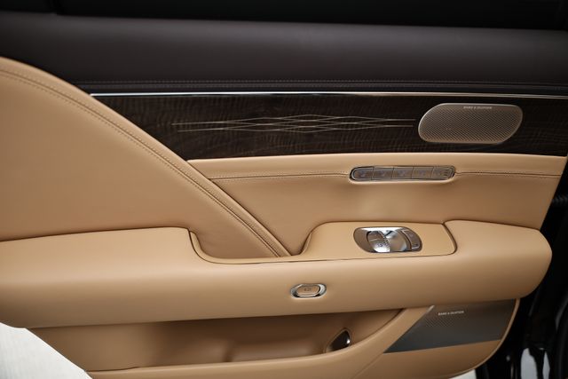 2025 Genesis G90 3.5T AWD photo 23