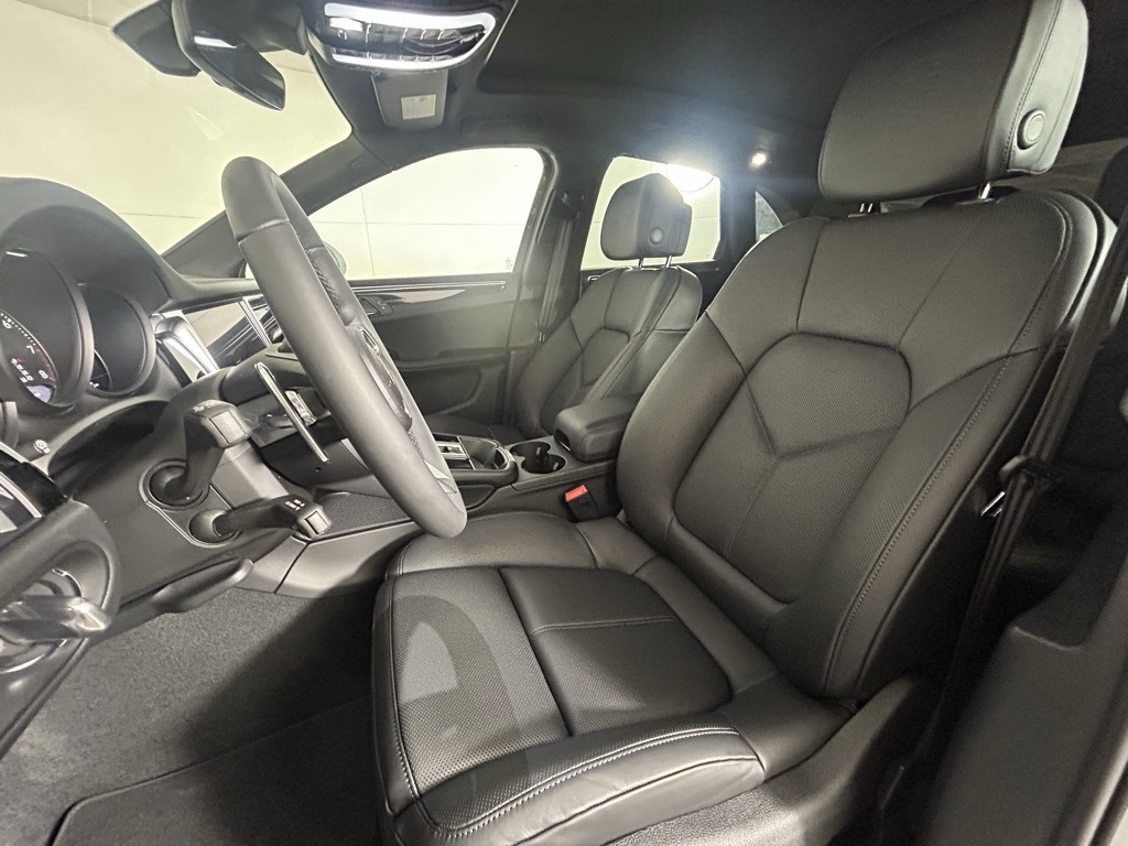 2024 Porsche Macan photo 18