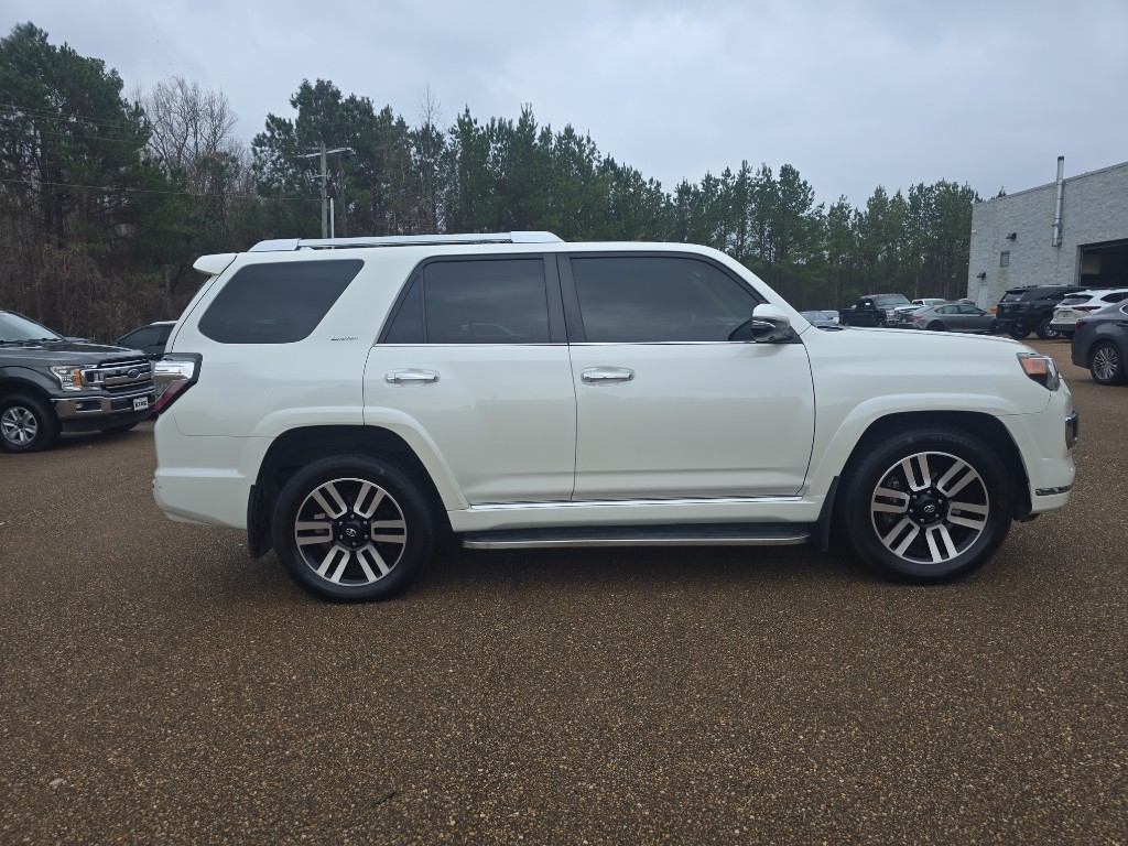 2022 Toyota 4Runner Limited's photo