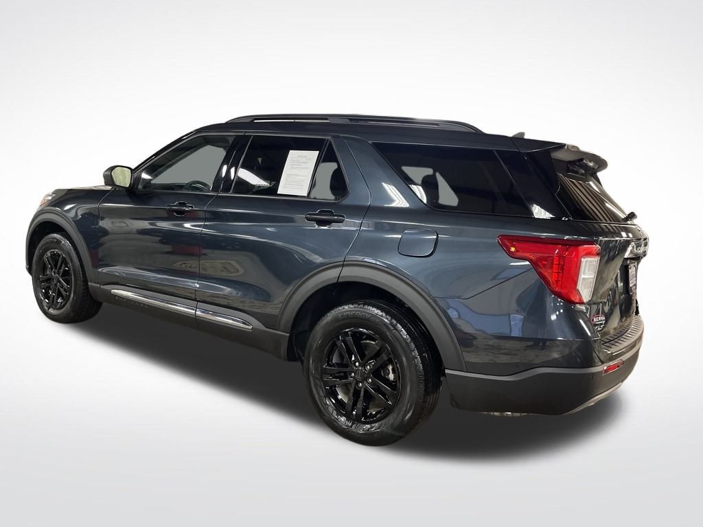 2023 Ford Explorer XLT photo 3