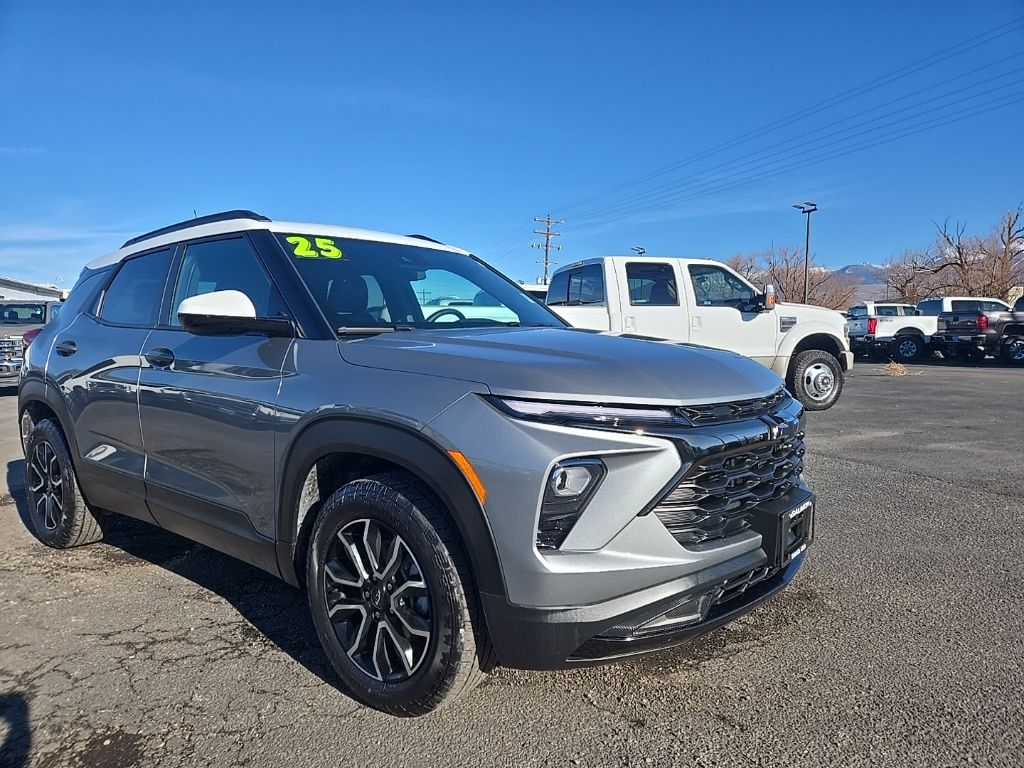 2025 Chevrolet Trailblazer ACTIV photo 2