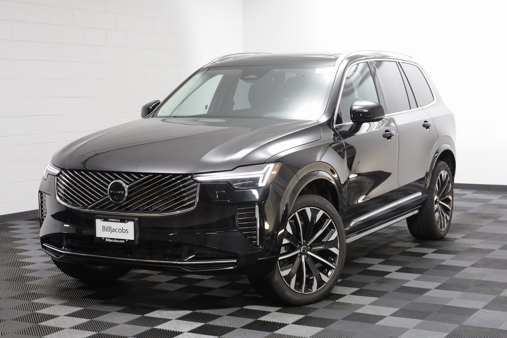 2025 Volvo XC90 Plus's photo