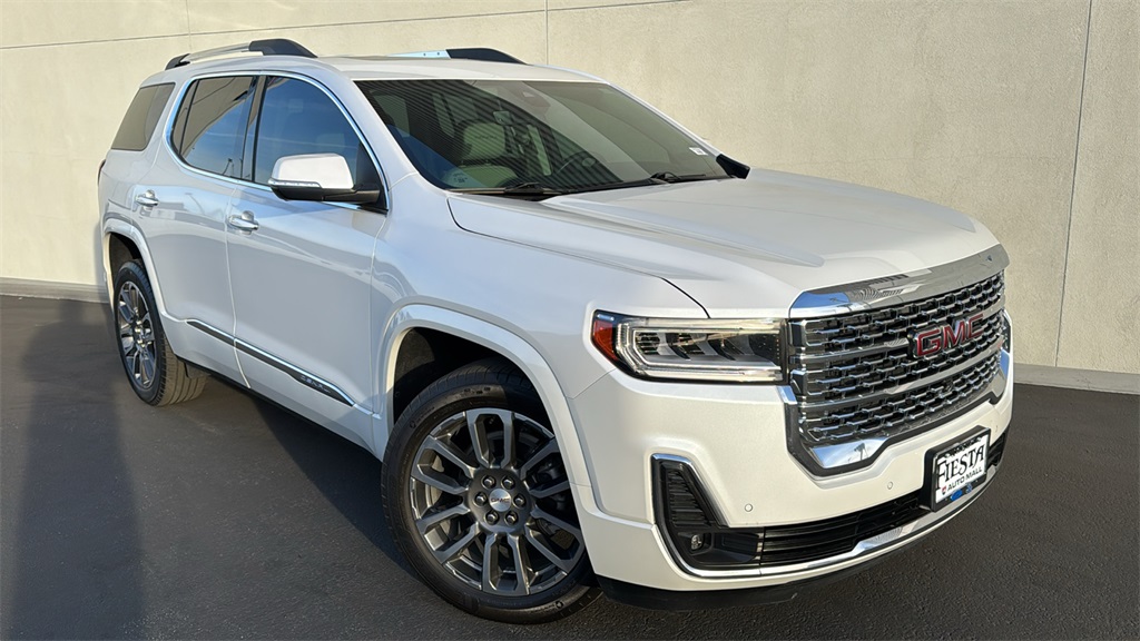2021 GMC Acadia Denali's photo
