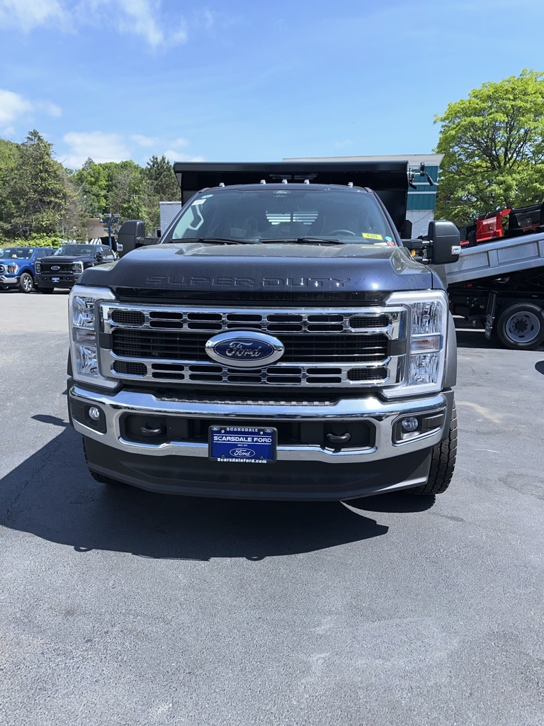 2024 Ford F-600 photo 2