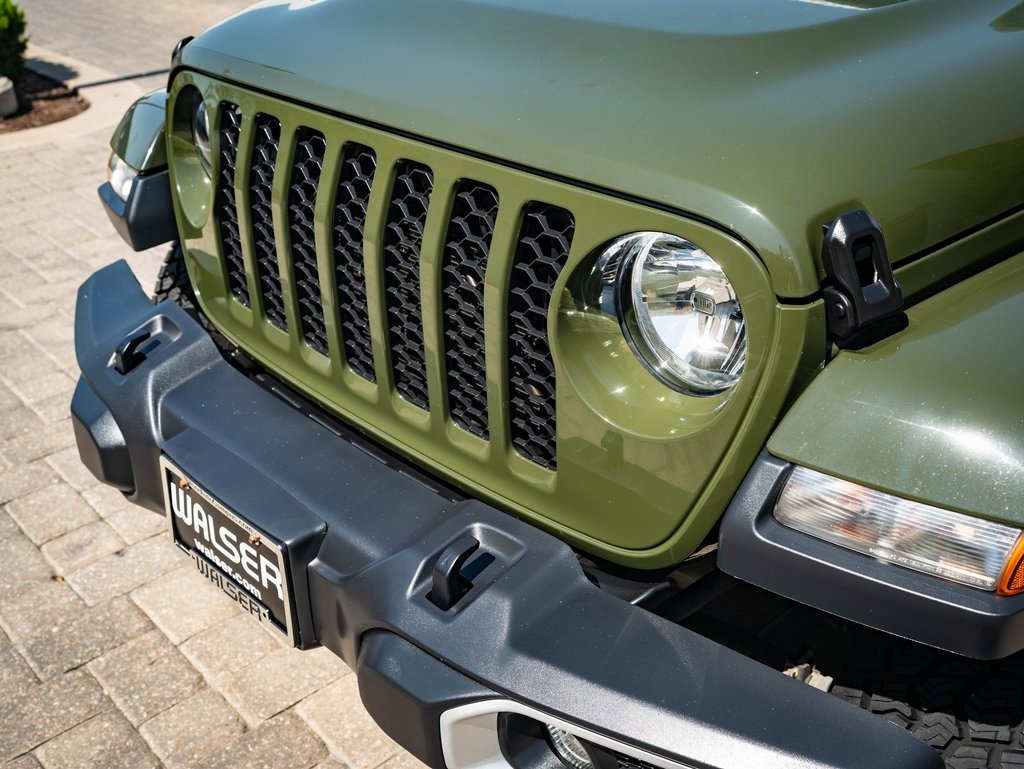 2021 Jeep Gladiator Sport S photo 3