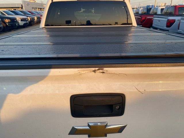 2015 Chevrolet Silverado LT photo 6