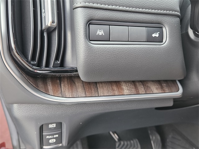 2025 Nissan Armada SL photo 25