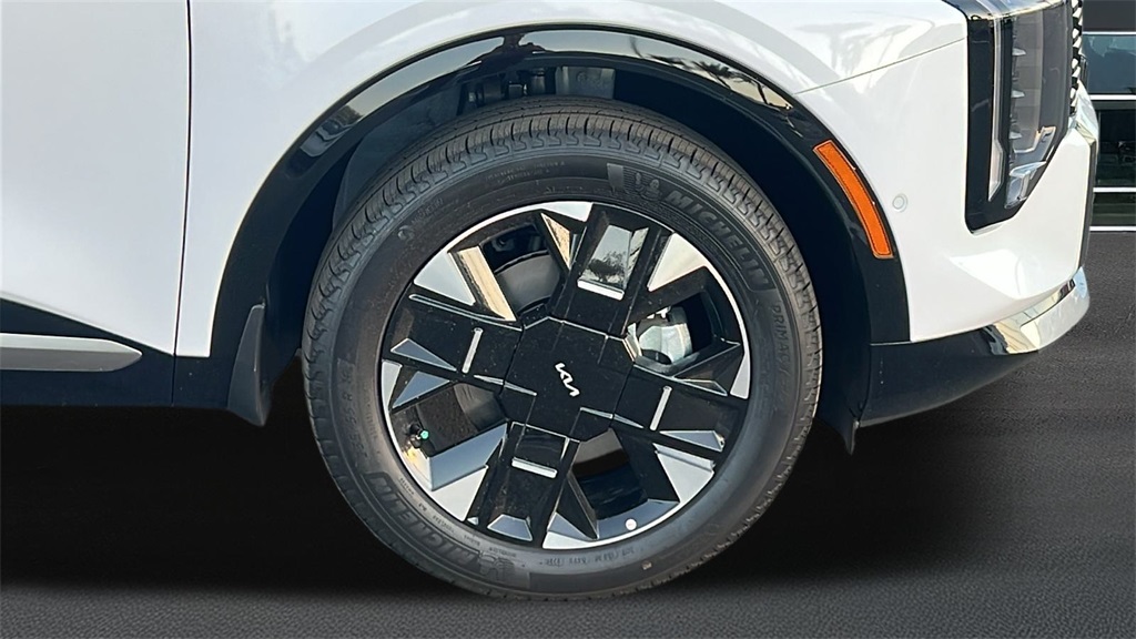 2026 Kia Sportage photo 2