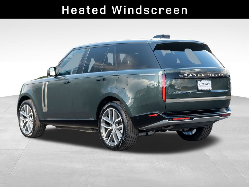 2025 Land Rover Range Rover SE photo 6