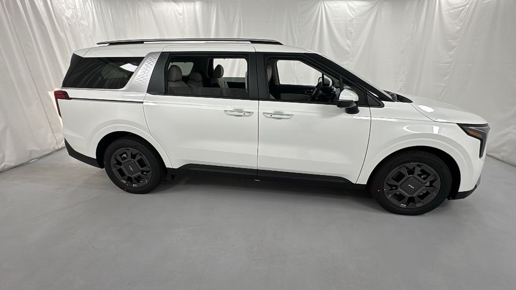 2026 Kia Carnival EX photo 2