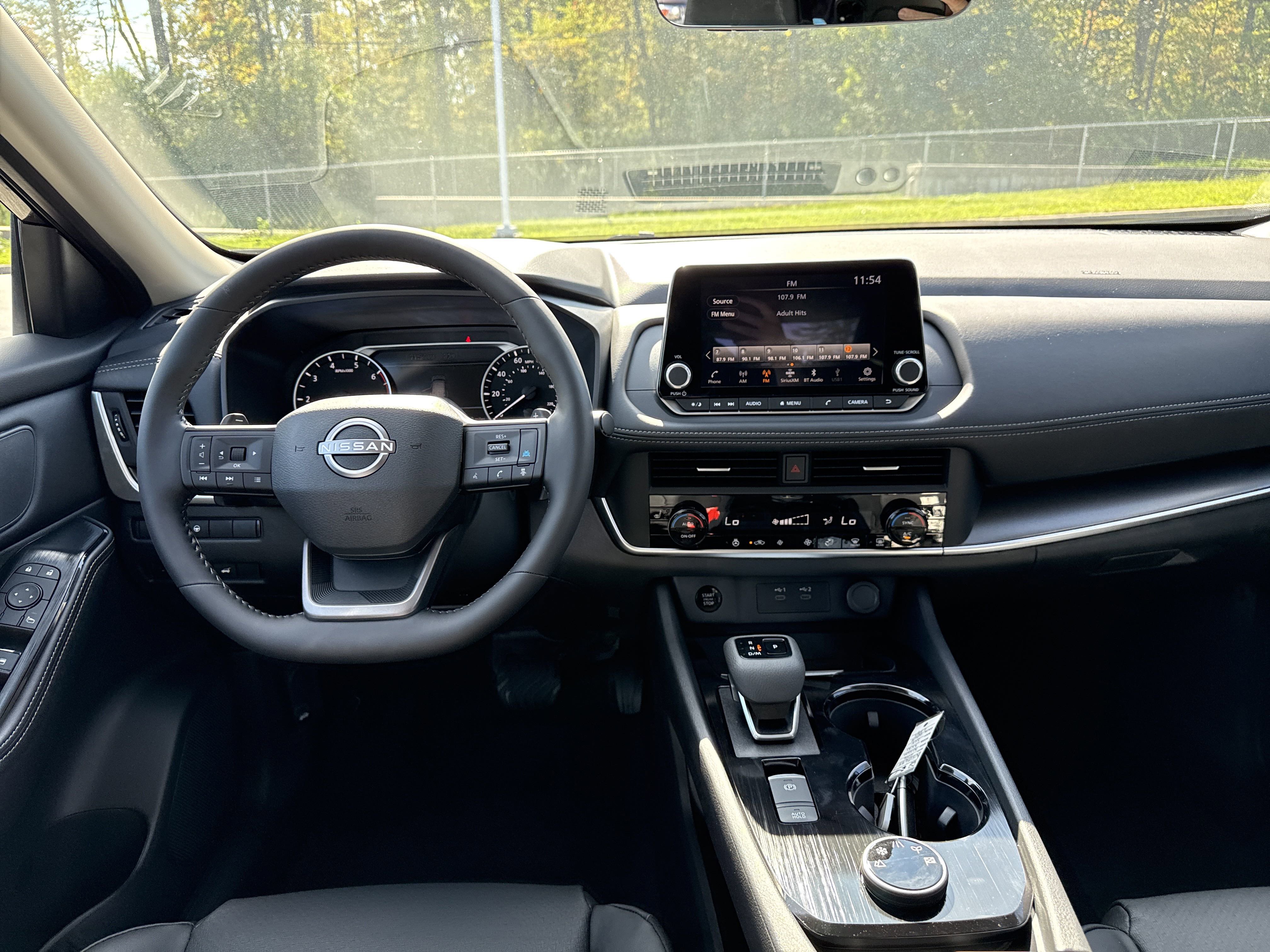 2026 Nissan Rogue SV photo 6