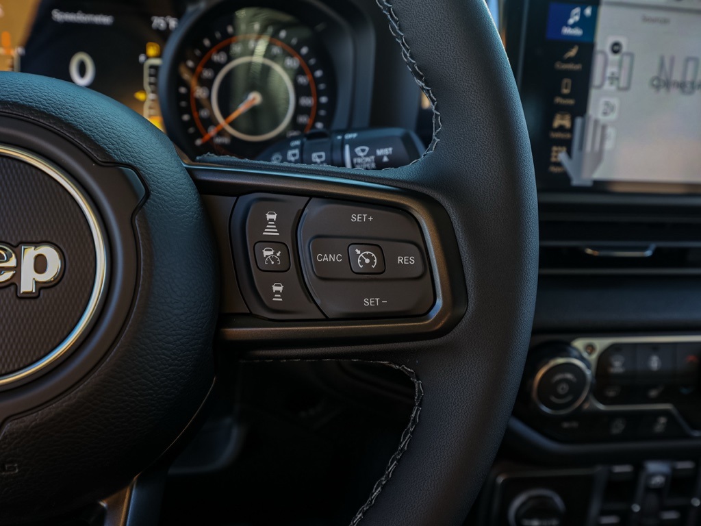 New 2026 Granite Crystal Metallic Clear-Coat Exterior Paint Jeep Willys image 25