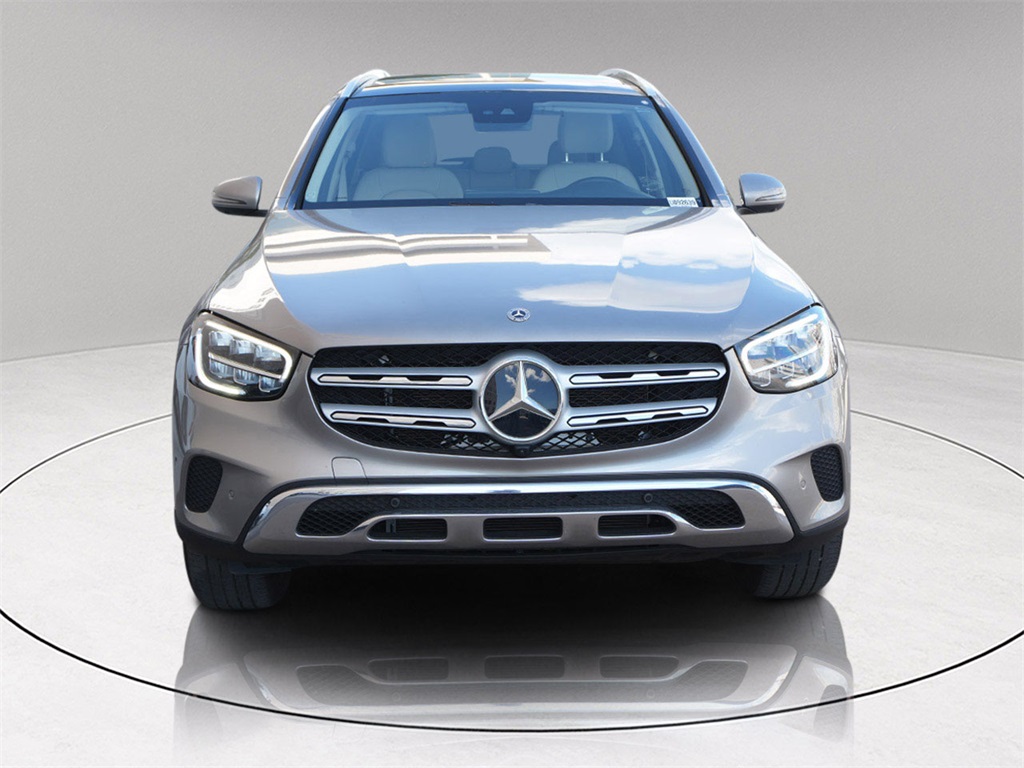 2022 Mercedes Benz GLC 300 photo 2