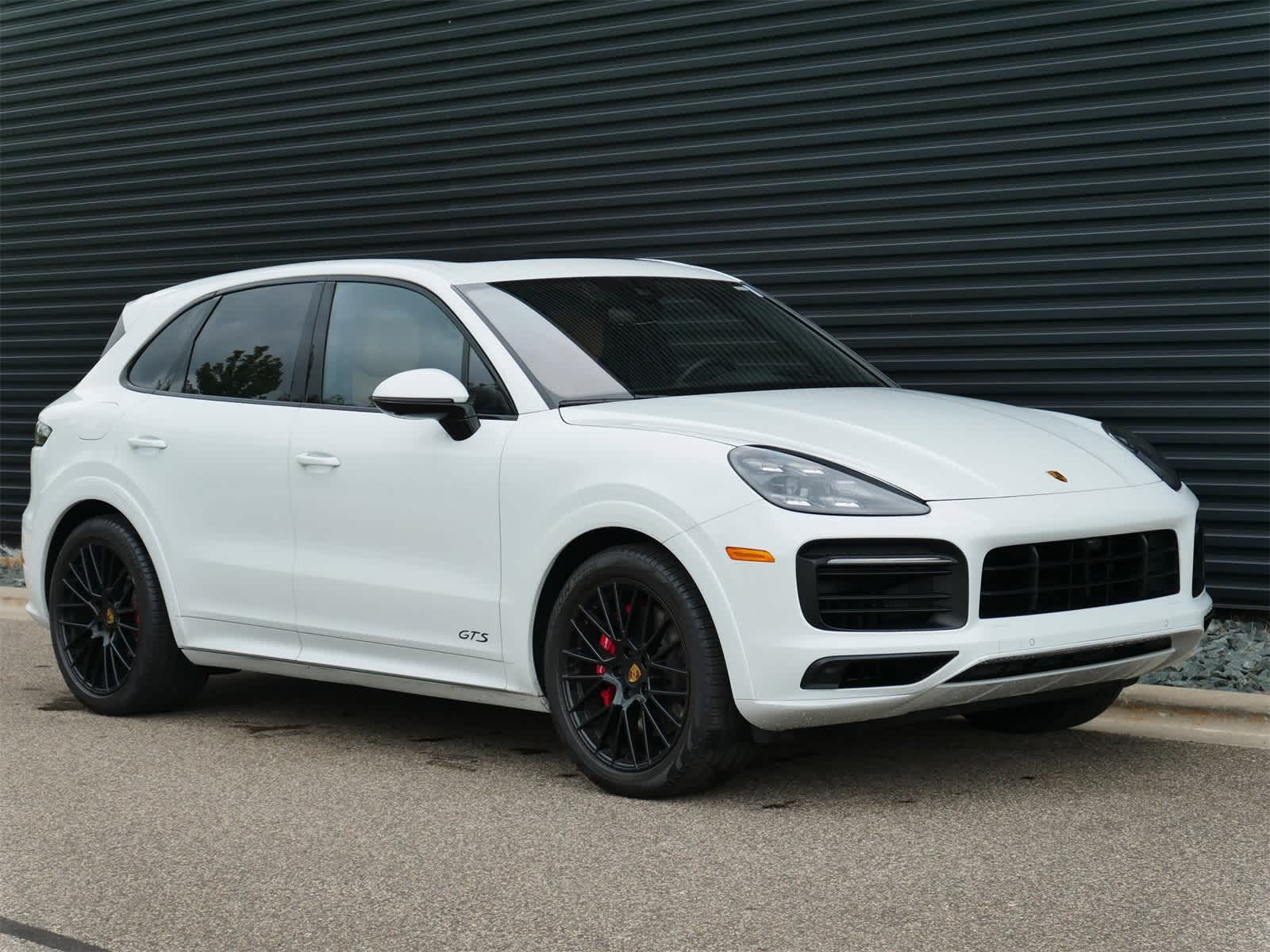 2022 Porsche Cayenne GTS photo 23
