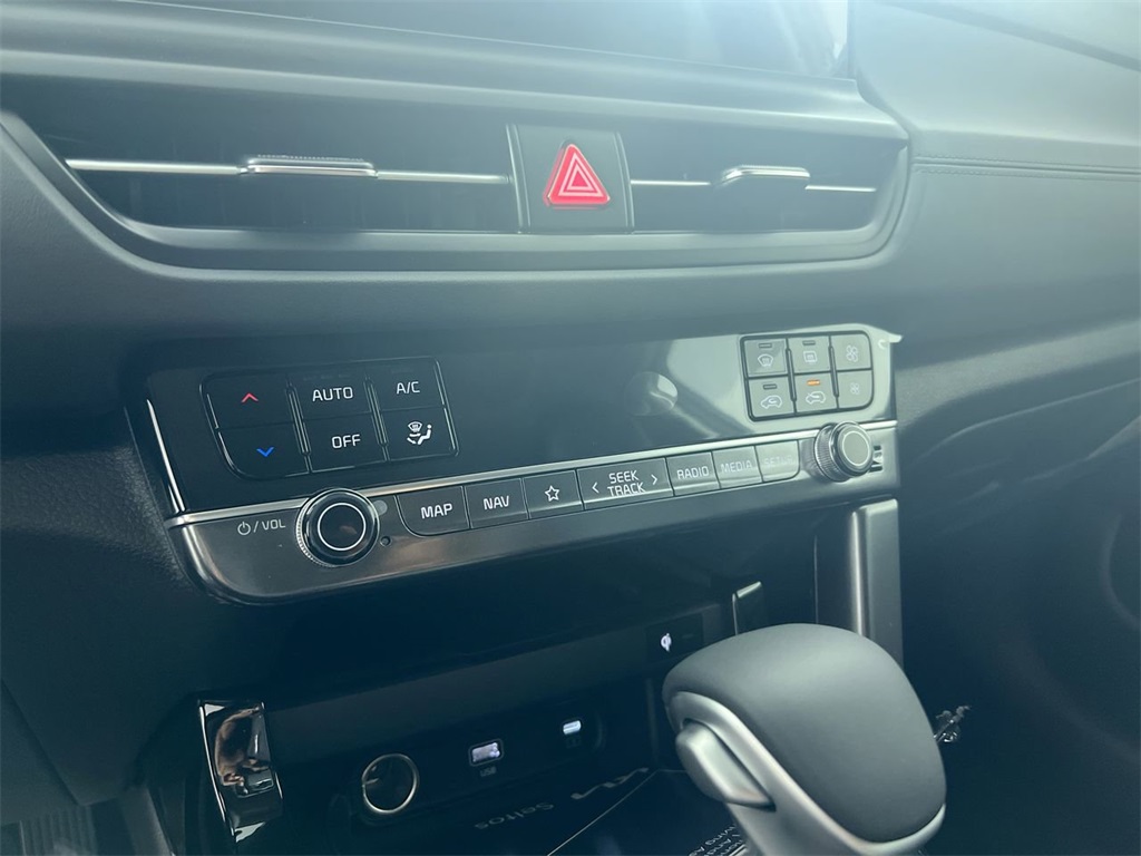 2026 Kia Seltos EX photo 23