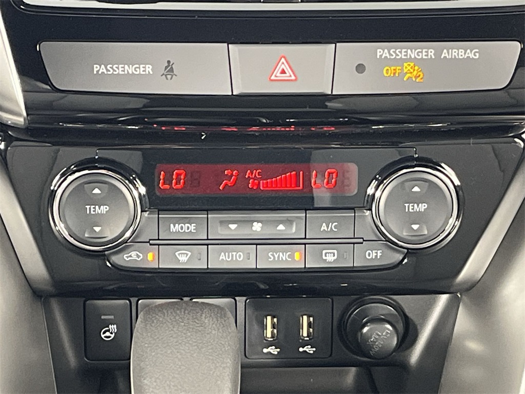 2025 Mitsubishi Eclipse Cross SE photo 19