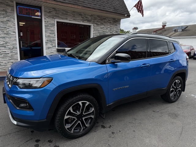 2022 Jeep Compass Limited's photo
