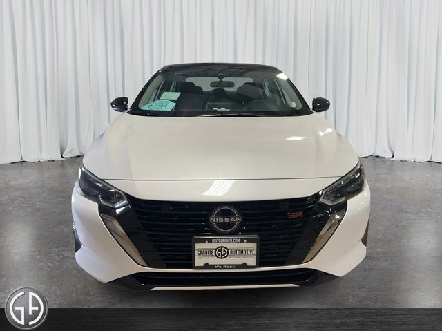 2025 Nissan Sentra SR photo 2