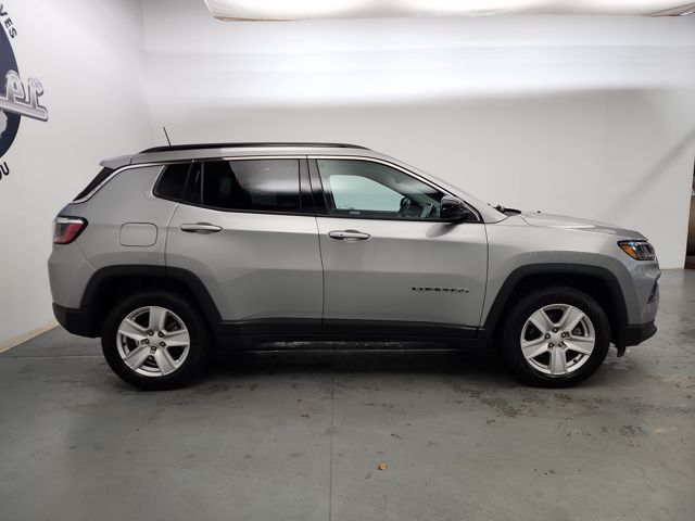 2022 Jeep Compass Latitude photo 8